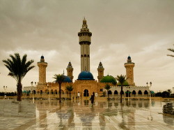 africanstories:  The Grand Mosque in Touba, Senegal by antonioVi More on africanstories.tumblr.com 