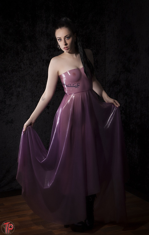 rubyjewel:   Latex - Lady Allura’s Latex Photography - TwistedPix Model - Ruby Jewel  