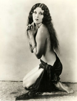 screengoddess:  Raquel Torres 1929