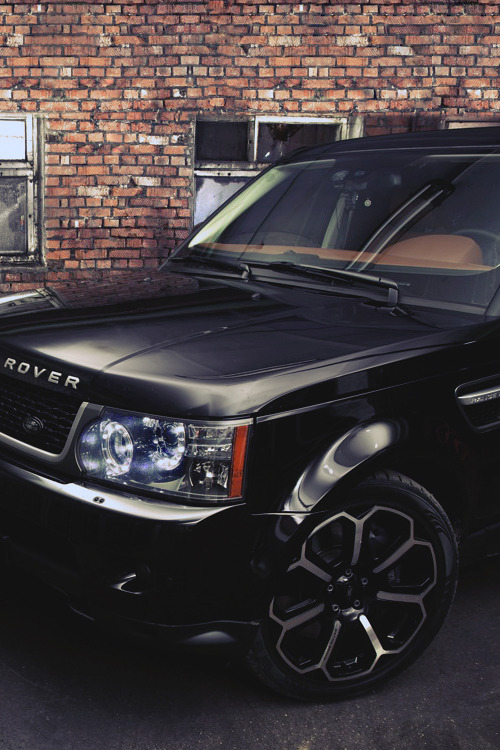 fuckyeahthebetterlife:  One mean Range.
