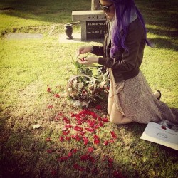 marissamalfoy7:  mydemisee:    ”It’s weird I’ll be doing this the rest of my life - Jolie Lucker”  THIS SHIT IS SO FUCKING SAD OMG  Hold on while I cry  