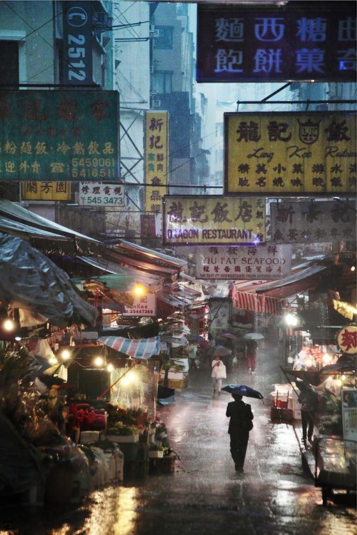 ninespirals:  French photographer Christophe Jacrot’s ‘Hong Kong in the Rain’