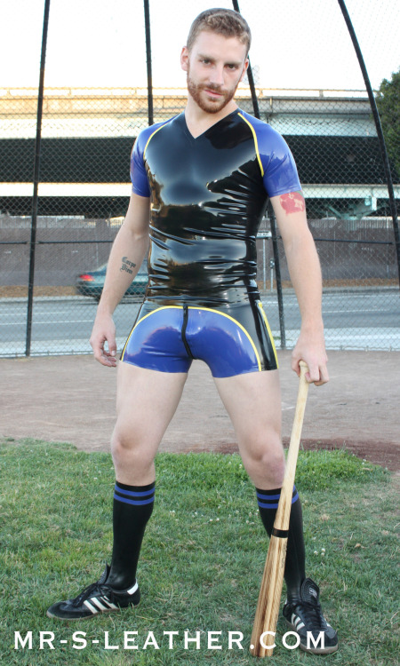 mrsleather:  Josh West and Sebastian Keys getting in the game.