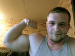 beefybrothers:  He has submitted again! And he is SCRUFFY!!! Please keep submitting big arms!