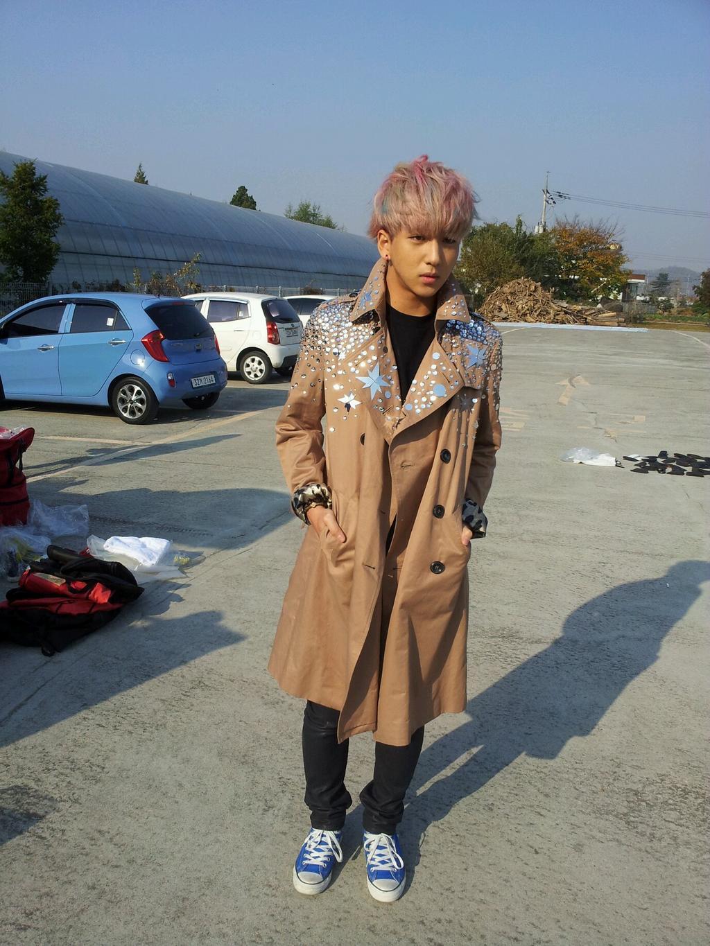 gongchanbaragi:  [Shinwoo’s Twitpic 121128] 
