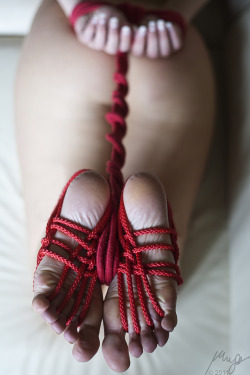 model-sandrab:  …bondage feet…model: