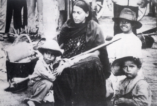 maghrabiyya:Las Adelitas - Women of the Mexican Revolution