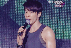 wonkyuyoung:  100625, donghae centered 
