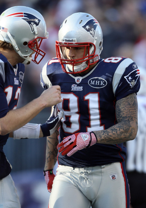 Sex Aaron Hernandez - Big bulge and VPL shots pictures