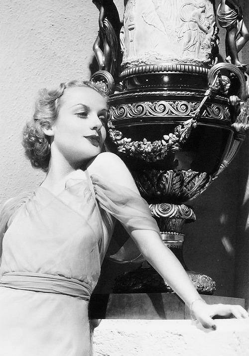 marthaivers:
“ Carole Lombard, 1934
”