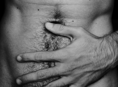 Fuck, that’s hot! A hairy flat belly and/or treasure trail is one of my very favorite parts of a man.