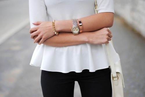 p-ullandbea-r:  the-fashion-muse:  the-fashion-muse:   for more fashion & street style click here.   ✉
