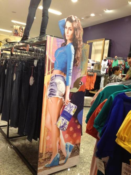 amorverdadeiro-chamel:  Que lindaaaaaaaaaaaaaaaa!! Via: @JennyNathaly 