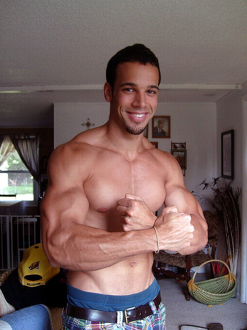 JIZZUS!!!!!! I volunteer as tribute to give him a personal scrub down every night! :D