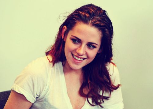 Porn Pics Kristen Stewart loving her smile at Variety