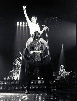  Freddie Mercury and Darth Vader 