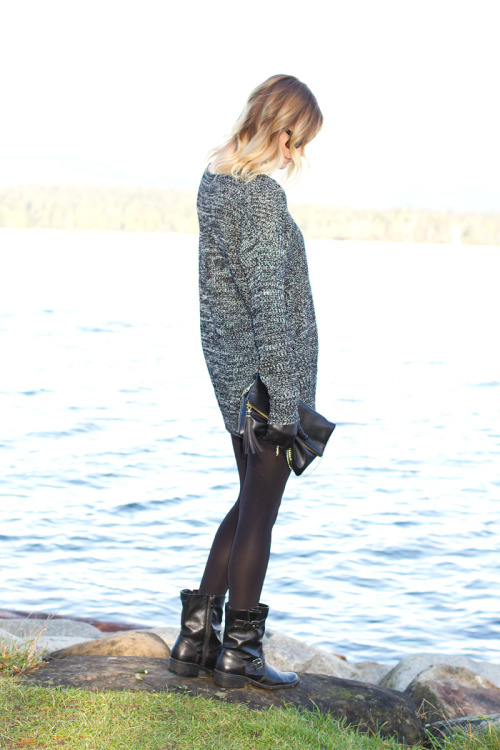 (via Styling My Life: Oversized Sweater)