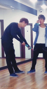psycho-kid:  Meanwhile at A-JAX’s dance practice part 2 (x)