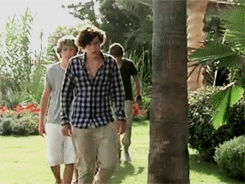 againlouis-deactivated20141219:  you’re through [x] 