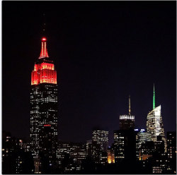 heysportsblog:  Empire State Building lit Scarlet for the RU Scarlet Knights tonight. 