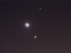 gordon88:  Venus the Moon and Jupiter 