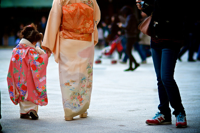 japanlove:
“ a tiny little lady by sinkdd on Flickr.
”