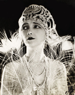 vintagegal:  Silent actress Jetta Goudal c. 1920’s 