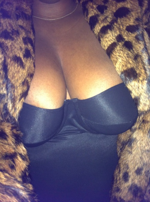i-candygalooore: nymphowithaiphone: Thought I’d get a lil fancy for you Leopard?