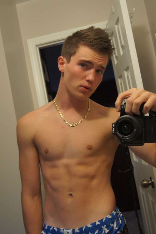 selfportraitmen:  self p.