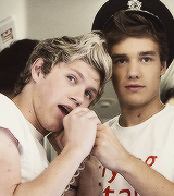 alyssa-edwards:  “I think what makes Niall beautiful is his nice blond hair, his