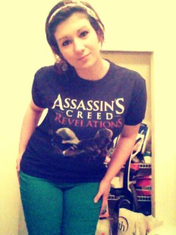 continualuncertainty:  Rockin the green jeans and assassins creed.  Love it