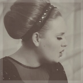 adelewonderland:  ‘Turned my sorrow into treasured gold’ Two years of Rolling