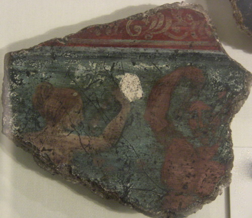 gunhilde: fragments of painted wall plaster, RomanMuseum of London