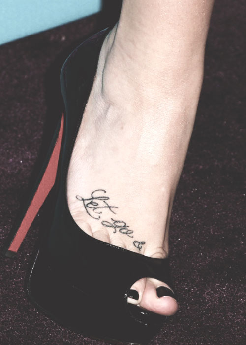 vahnae:  Demi + Tattoos. 
