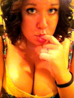 beautifullyrecovering:   Found this in my iPod. Fell in love with it. GOD I’M SEXY.    Mmhmmm&hellip; &lt;3 