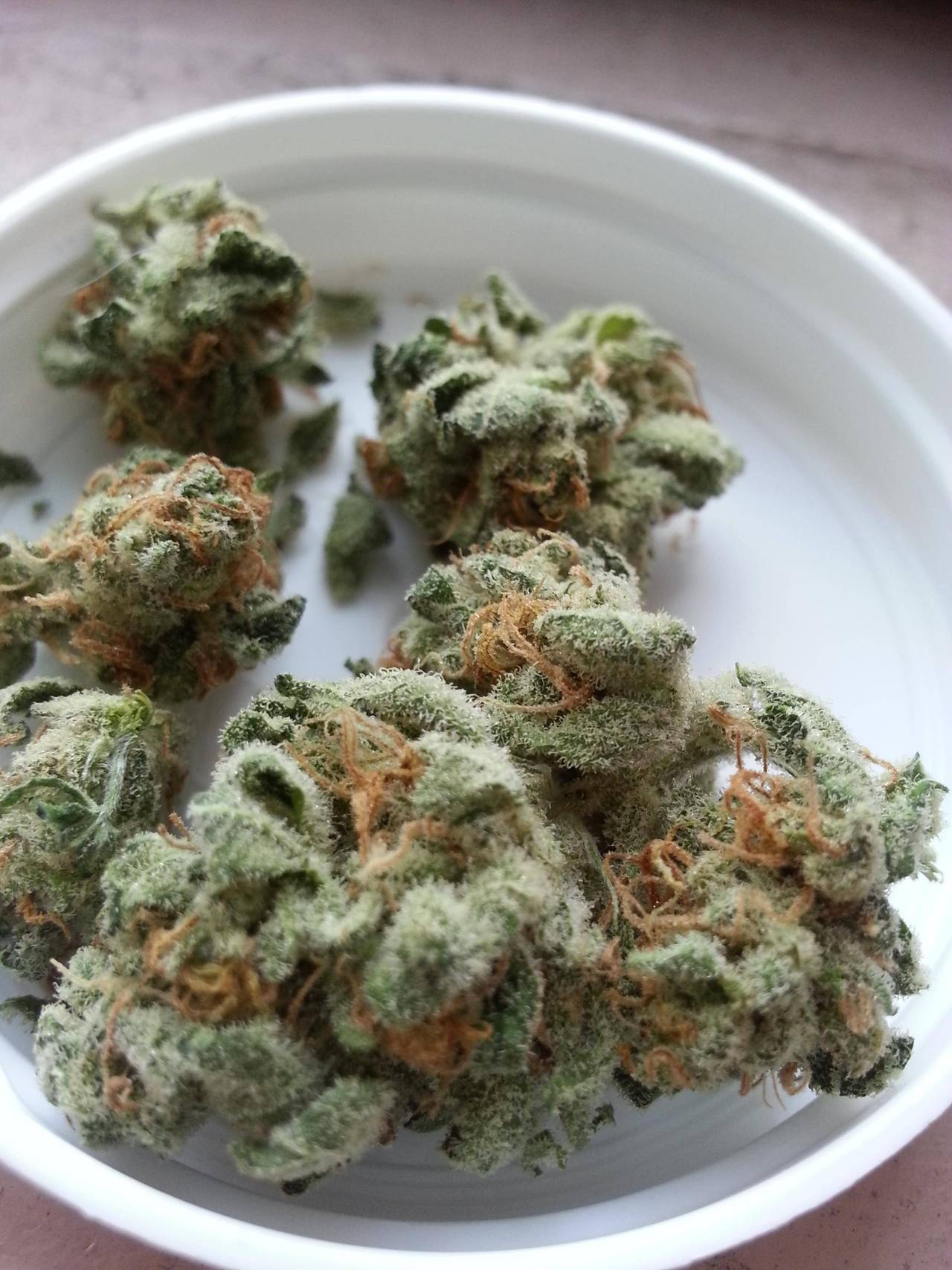 m4rijuana-:  Strawberry Cough 
