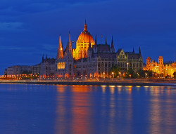 Sunstreaker:  Budapest, Hungary By Aubrey Stoll