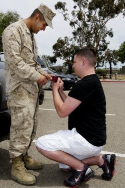  An ex-Navy veteran Cory Huston was anxiously waiting for the return of his boyfriend U.S. Marine Avarice Guerrero from his mission in Afghanistan. When the marine finally arrived at Camp Pendleton, Huston dropped on one knee and asked Guerrero to marry