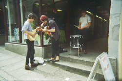 maj0rwreckage:  Disposable: buskers, Penzance by Tegan Howard on Flickr. 