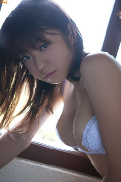 kawaii-sexy-love:  Shizuka Nakamura 中村静香  yoimachi:  中村静香 