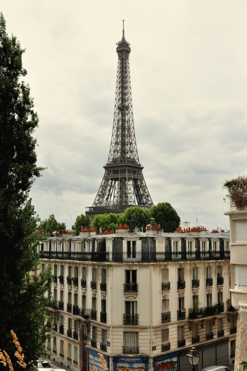 fashioncyclops:  evysinspirations:  Paris, France  Soon!