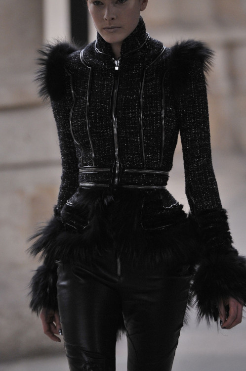 game-of-style:Asha Greyjoy - Alexander McQueen fall 2011