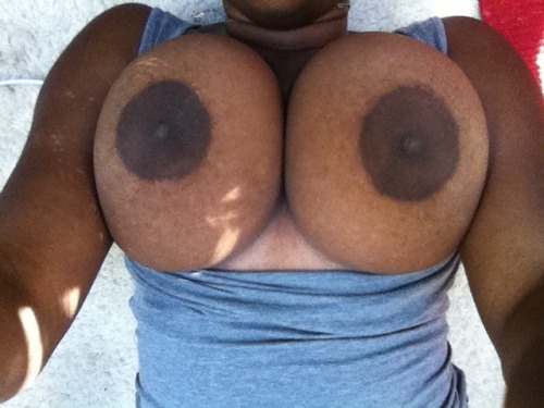 nicwitdreads:pussandboooobs: clap2xfortheladies: insayshhabul: Good morning Look at those boobies!! 