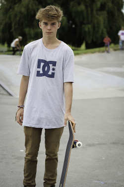 0bscuresky:  skate/urban blog           