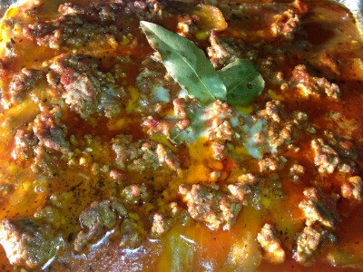 The holiday season is here! That means lots of parties and festivities to attend. Bring this dish to any get together and you will be lucky if you snag a piece for yourself!
Paleo Eggplant Lasagna
Ingredients:
4-6 Garlic Cloves, minced (I like it...