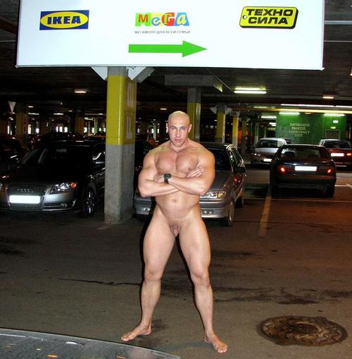forbiddensights:  Bit cold out mate? 