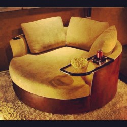The ultimate sitting area! #awesome #chair #furniture #want #instaphoto