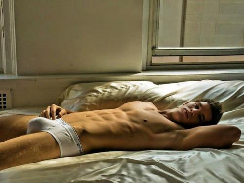 n2underwear: white briefs 25 Gorgeous body and delicious bulge