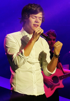 guydirectioners:  Harry at Mohegan Sun. x 
