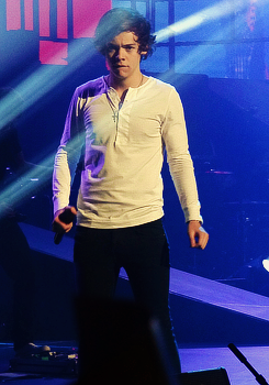 guydirectioners:  Harry at Mohegan Sun. x 